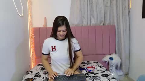 Snapshot of sukilove18 chatting on September 8, 2025, 11:26 pm sukilove18 online show from September 8, 2025, 11:26 pm