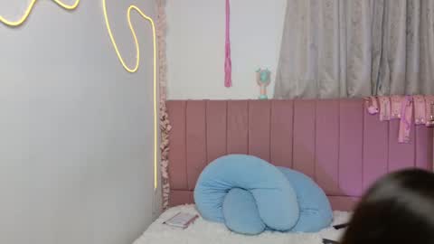 sukilove18 online show from September 25, 2025, 12:03 am