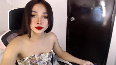 Snapshot of sultry_cyramore chatting on October 24, 2025, 8:22 am sultry cyramore online show from October 24, 2025, 8:22 am