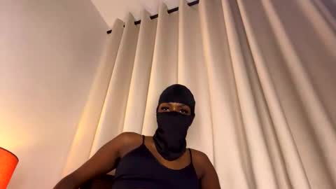 maskedtemptress online show from April 29, 2026, 2:37 am