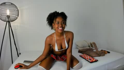 Snapshot of sum___ chatting on May 18, 2026, 1:13 am SUM online show from May 18, 2026, 1:13 am