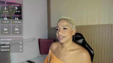 summer__night_ online show from November 15, 2025, 12:13 pm