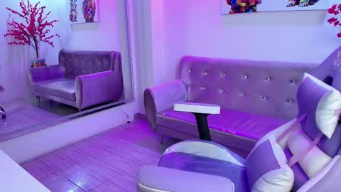 Snapshot of summer_miller chatting on October 10, 2025, 11:31 am summer_miller online show from October 10, 2025, 11:31 am