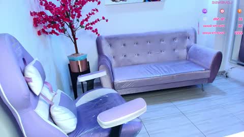 Snapshot of summer_miller chatting on November 5, 2025, 11:21 am summer_miller online show from November 5, 2025, 11:21 am