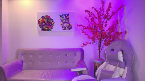 summer_miller online show from March 13, 2026, 11:39 am