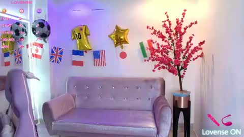 summer_miller online show from June 17, 2026, 11:45 am