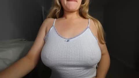 Summer Dawn online show from October 20, 2025, 10:59 am