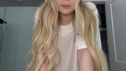 Snapshot of summergracexxx chatting on February 9, 2025, 7:27 am Summer online show from February 9, 2025, 7:27 am