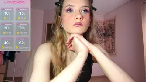 Snapshot of summerhazee chatting on June 21, 2026, 7:05 pm summerhazee online show from June 21, 2026, 7:05 pm