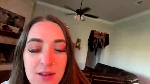 Snapshot of summerlee95 chatting on October 26, 2025, 10:36 pm SummerLee online show from October 26, 2025, 10:36 pm