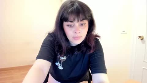 Summer online show from February 11, 2026, 1:49 pm