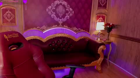 Snapshot of summerssangel chatting on February 19, 2025, 9:39 am       -  - online show from February 19, 2025, 9:39 am