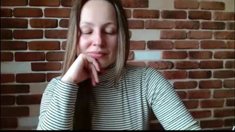 Snapshot of sun__shadow chatting on April 24, 2026, 8:06 am sun__shadow online show from April 24, 2026, 8:06 am