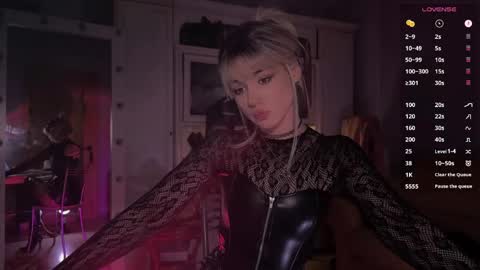 Miss Nelly online show from April 25, 2026, 7:33 pm