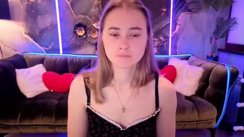 Alisa online show from September 27, 2025, 7:13 am