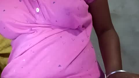 sunali_jain03 online show from July 7, 2026, 11:47 am