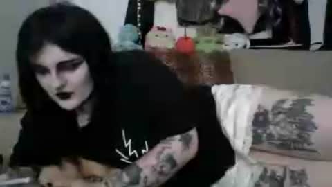 sundaygoth online show from June 21, 2026, 2:52 pm