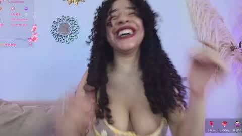 Snapshot of sunflower_aillyn chatting on October 21, 2025, 9:59 pm Aillyn Perez online show from October 21, 2025, 9:59 pm