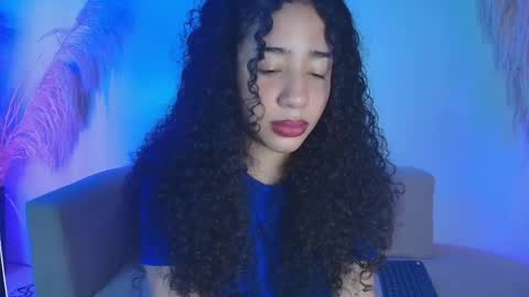 Aillyn Perez online show from May 14, 2026, 11:33 pm