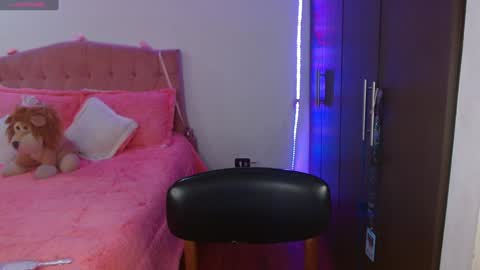 Snapshot of sunflower_dance chatting on January 23, 2025, 9:29 pm Jeraldine online show from January 23, 2025, 9:29 pm