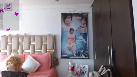 Snapshot of sunflower_dance chatting on September 17, 2025, 6:20 pm Jeraldine online show from September 17, 2025, 6:20 pm