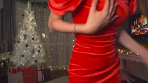 Snapshot of sunnblissett chatting on December 20, 2024, 3:42 pm Kate online show from December 20, 2024, 3:42 pm