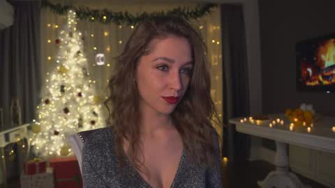 Snapshot of sunnblissett chatting on December 21, 2024, 6:44 pm Kate online show from December 21, 2024, 6:44 pm