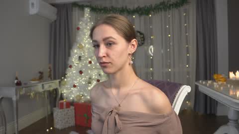 Snapshot of sunnblissett chatting on December 27, 2024, 3:26 pm Kate online show from December 27, 2024, 3:26 pm