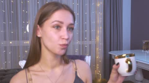 Snapshot of sunnblissett chatting on February 2, 2025, 9:13 pm Kate online show from February 2, 2025, 9:13 pm