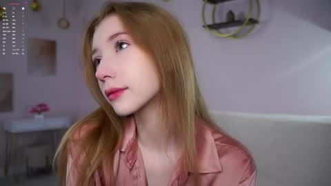 Lily online show from September 25, 2025, 1:37 pm