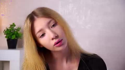 Lily online show from June 27, 2026, 2:55 pm
