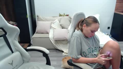 Snapshot of sunny1girl chatting on October 15, 2025, 7:47 pm Alice and Sergey online show from October 15, 2025, 7:47 pm