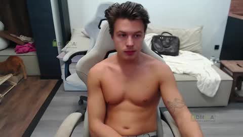 Snapshot of sunny1girl chatting on October 21, 2025, 6:25 am Alice and Sergey online show from October 21, 2025, 6:25 am