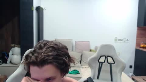 Alice and Sergey online show from February 16, 2026, 6:37 pm