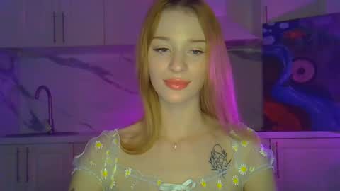 sunny__fox online show from February 23, 2025, 7:49 pm