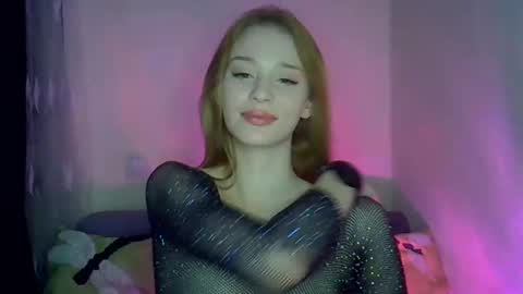 sunny__fox online show from March 7, 2025, 9:06 pm