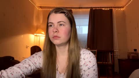 Hello My name is Mary nice to meet you  Telegram cuuutekitten online show from February 8, 2026, 5:22 am