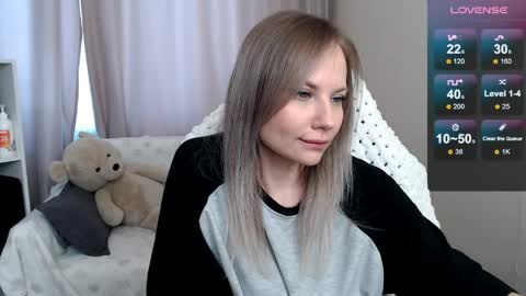 Snapshot of sunny_bunny6 chatting on April 13, 2026, 2:39 am Naomi online show from April 13, 2026, 2:39 am