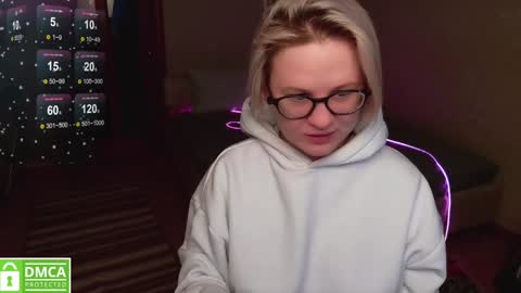 Snapshot of sunny_mood chatting on January 7, 2025, 7:31 am sunny mood online show from January 7, 2025, 7:31 am