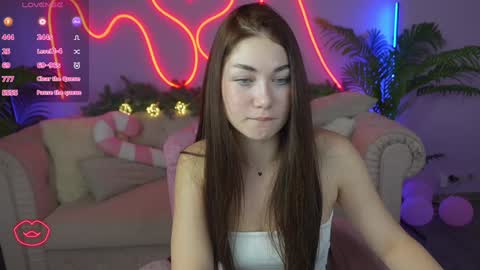 Snapshot of sunny_sweetyy chatting on December 19, 2024, 11:14 pm S U N N Y online show from December 19, 2024, 11:14 pm