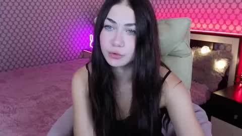 Snapshot of sunny_sweetyy chatting on September 25, 2025, 6:22 pm S U N N Y online show from September 25, 2025, 6:22 pm