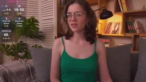Snapshot of sunny_teaze chatting on May 4, 2026, 4:47 pm Sunny online show from May 4, 2026, 4:47 pm