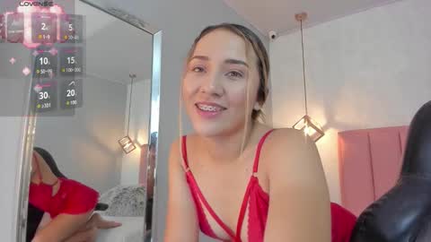 Snapshot of sunnycyrus chatting on October 4, 2025, 1:20 pm S U N N Y online show from October 4, 2025, 1:20 pm