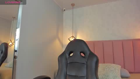 Snapshot of sunnycyrus chatting on March 27, 2026, 1:00 pm S U N N Y online show from March 27, 2026, 1:00 pm