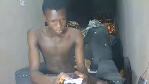 Snapshot of sunnyjohn447 chatting on October 14, 2025, 9:32 am Sunnyblack2 online show from October 14, 2025, 9:32 am