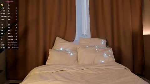 Snapshot of sunnyrisha chatting on October 7, 2025, 5:15 am Risha online show from October 7, 2025, 5:15 am