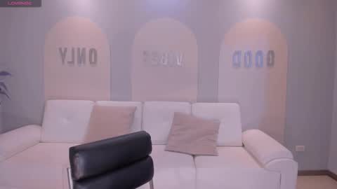 Snapshot of sunnyrivers_ chatting on October 3, 2025, 6:27 pm Sunny Rivers online show from October 3, 2025, 6:27 pm