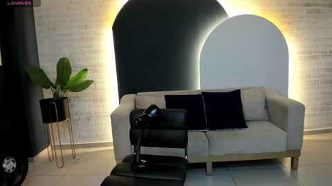 Snapshot of sunnyrivers_ chatting on November 2, 2025, 11:01 am Sunny Rivers online show from November 2, 2025, 11:01 am