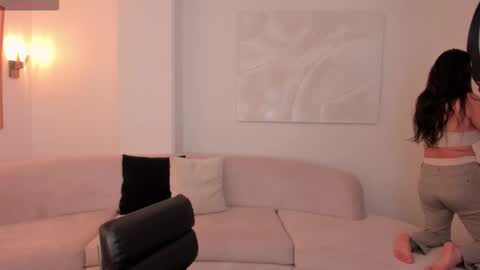 Snapshot of sunnyrivers_ chatting on March 4, 2026, 6:14 pm Sunny Rivers online show from March 4, 2026, 6:14 pm