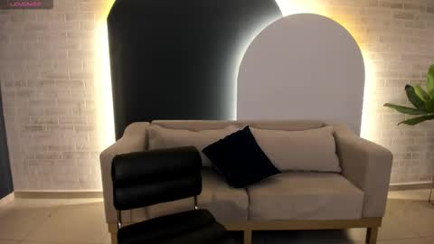 Snapshot of sunnyrivers_ chatting on March 11, 2026, 6:25 pm Sunny Rivers online show from March 11, 2026, 6:25 pm